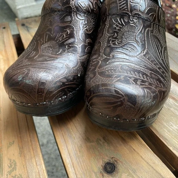 Dansko Professional Brown Tooled Leather Clog Size 37 - Picture 14 of 16